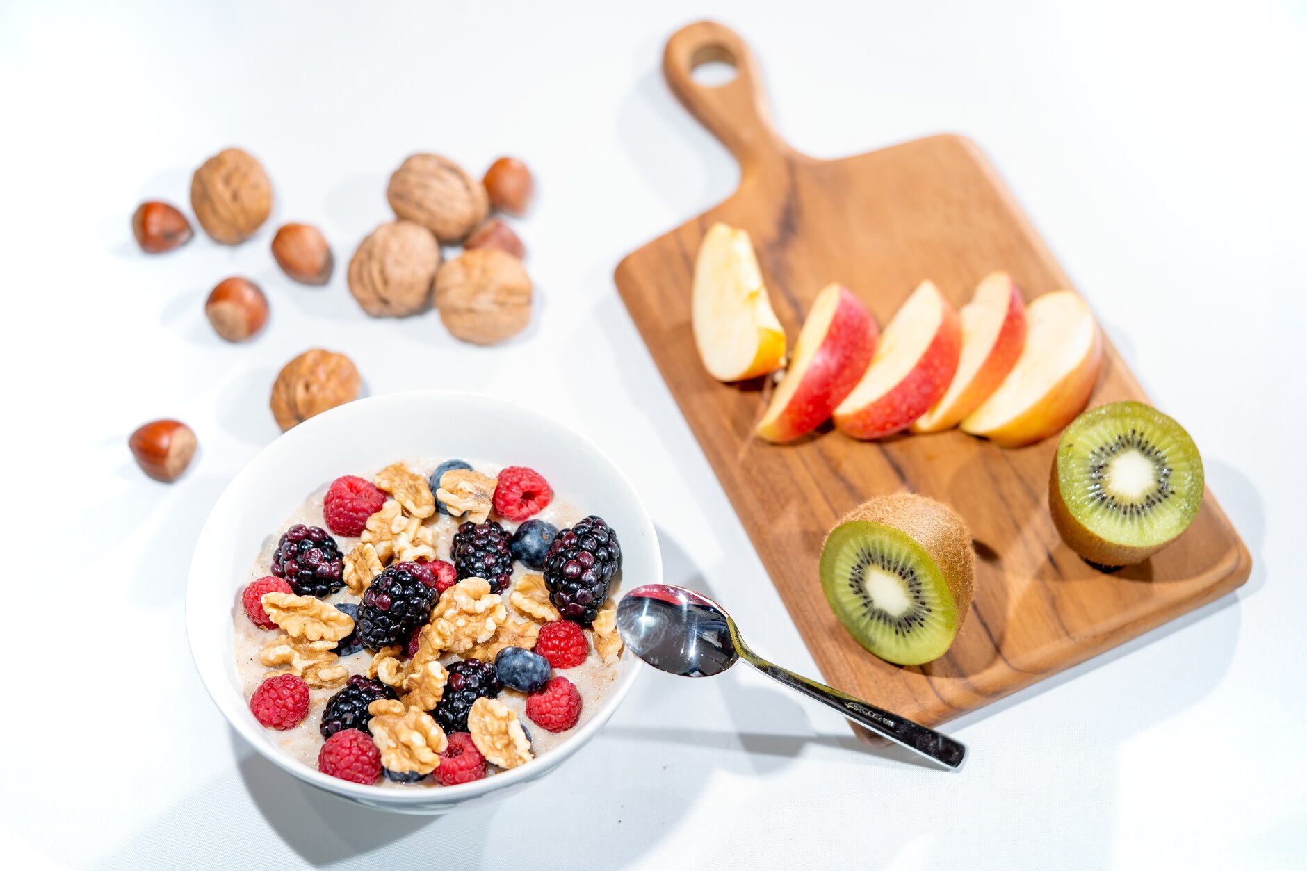 Bol de noix, amandes et graines riches en oméga 6